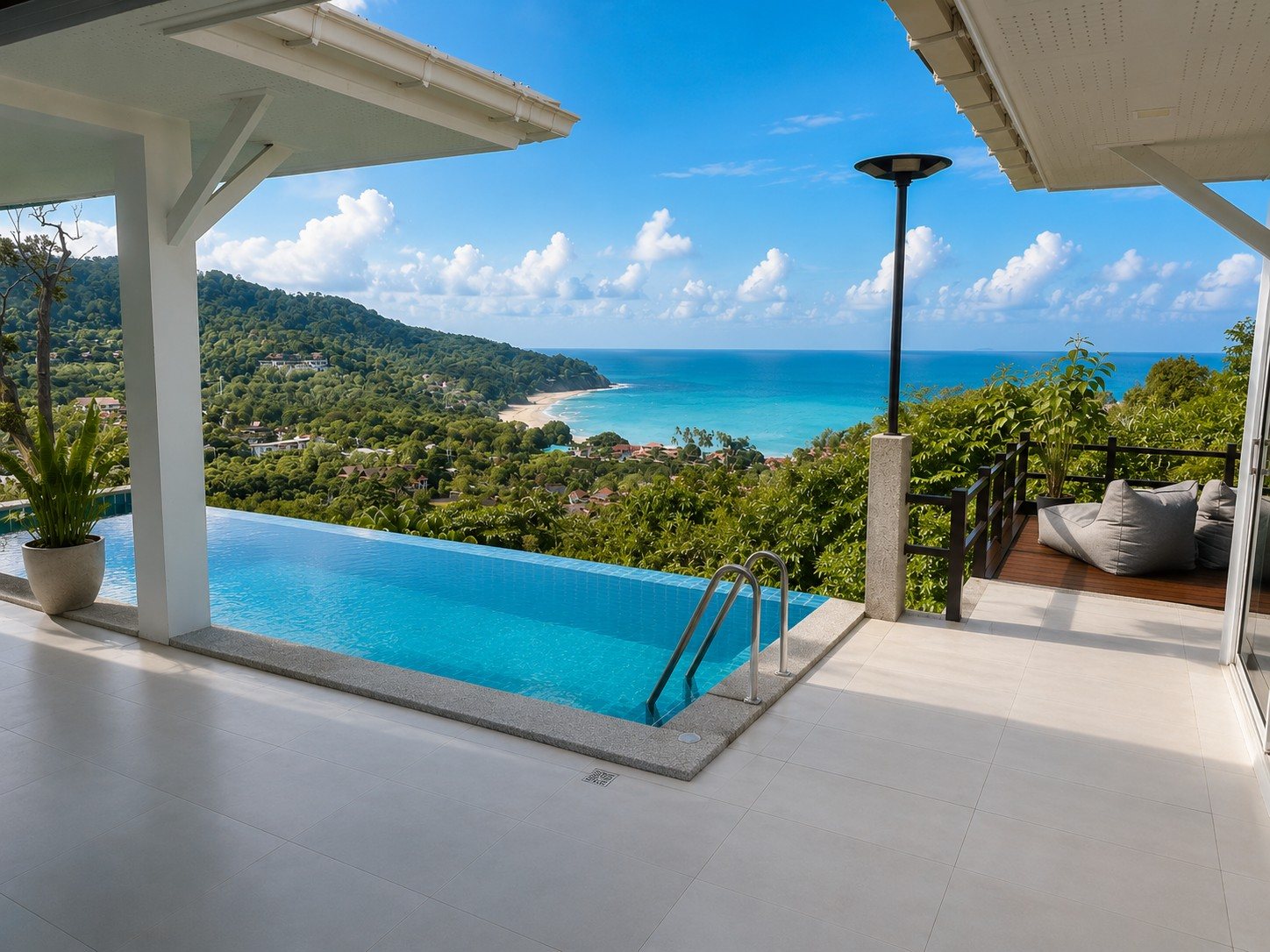 Infinity plunge pool overlooking Kantiang Bay